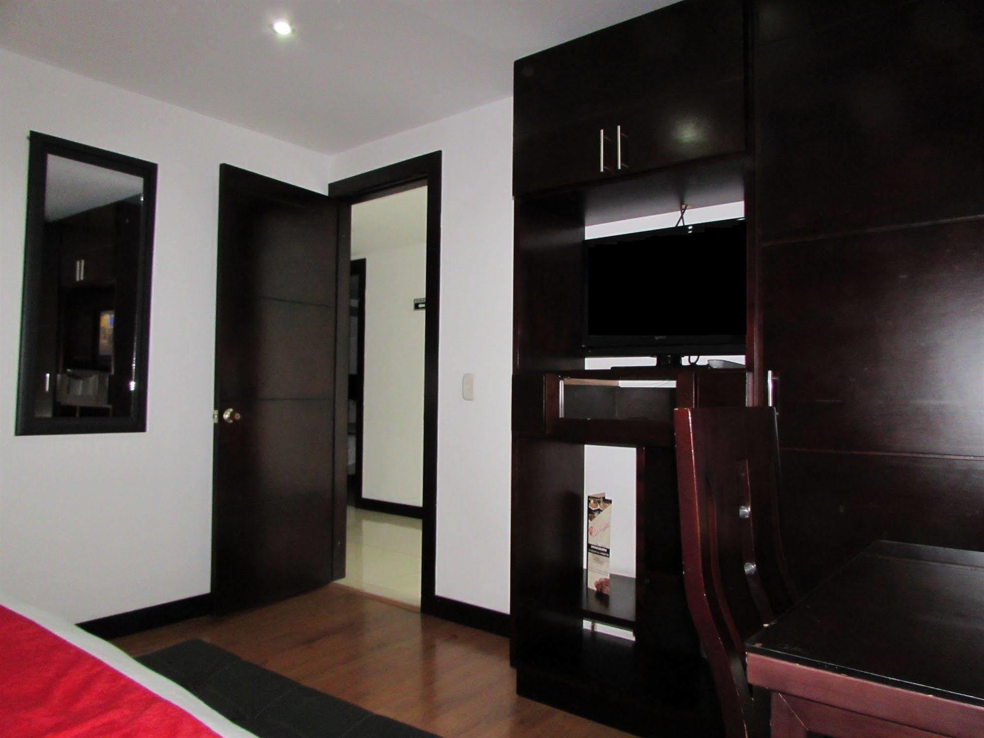 Aw Hotel Connect 33 Bogotá Zewnętrze zdjęcie